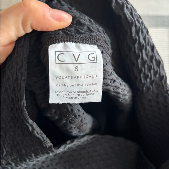 CVG capris - Picture 3 of 3